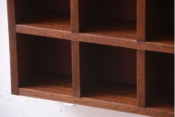 アンティーク家具　和製アンティーク　4×4　古い木製の壁掛けマス目棚(収納棚、飾り棚)(大)(1)