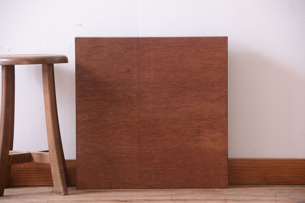 アンティーク家具　和製アンティーク　4×4　古い木製の壁掛けマス目棚(収納棚、飾り棚)(大)(1)