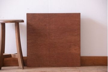 アンティーク家具　和製アンティーク　4×4　古い木製の壁掛けマス目棚(収納棚、飾り棚)(大)(1)