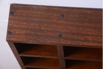 アンティーク家具　和製アンティーク　4×4　古い木製の壁掛けマス目棚(大)(2)