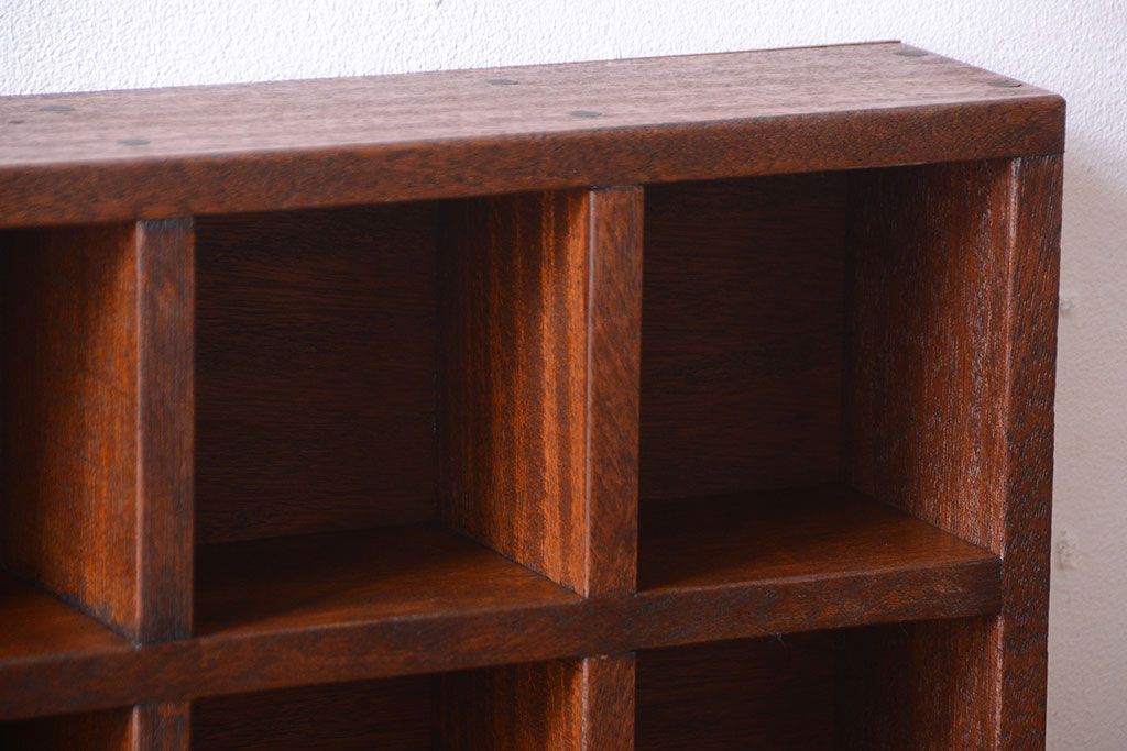 アンティーク家具　和製アンティーク　4×4　古い木製の壁掛けマス目棚(大)(2)