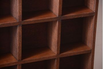 アンティーク家具　和製アンティーク　3×3　古い木製の壁掛けマス目棚(大)(1)