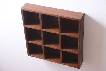 アンティーク家具　和製アンティーク　3×3　古い木製の壁掛けマス目棚(大)(2)