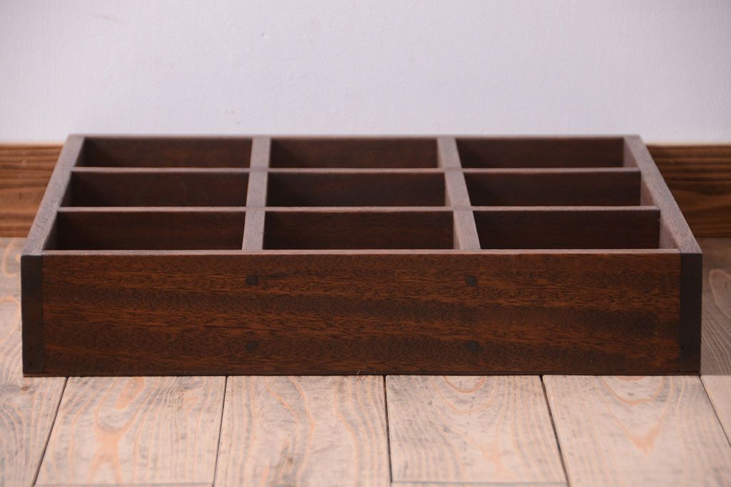 アンティーク家具　和製アンティーク　3×3　古い木製の壁掛けマス目棚(大)(2)