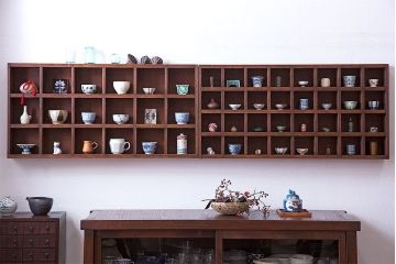 アンティーク家具　和製アンティーク　3×6　古い木製の壁掛けマス目棚