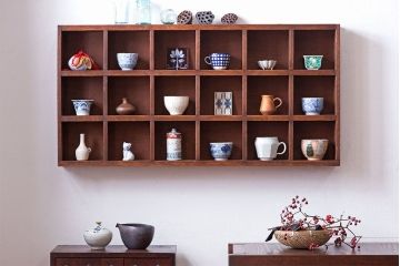 アンティーク家具　和製アンティーク　3×6　古い木製の壁掛けマス目棚