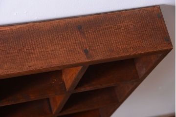 アンティーク家具　和製アンティーク　3×6　古い木製の壁掛けマス目棚