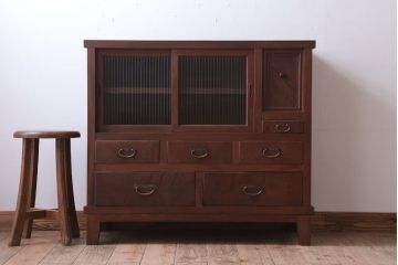 アンティーク家具　和製アンティーク　脚付き!前面欅材のモールガラス引き戸収納棚(サイドボード)