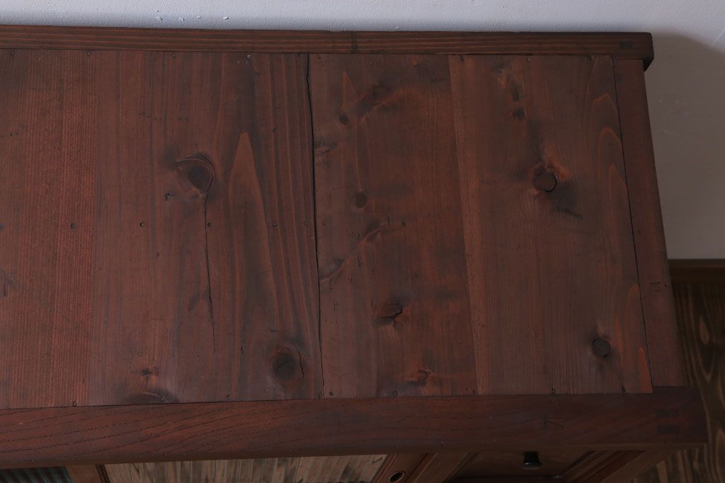 アンティーク家具　和製アンティーク　脚付き!前面欅材のモールガラス引き戸収納棚(サイドボード)