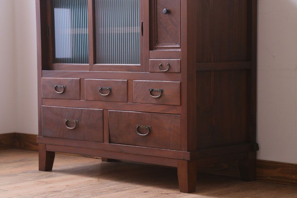 アンティーク家具　和製アンティーク　脚付き!前面欅材のモールガラス引き戸収納棚(サイドボード)