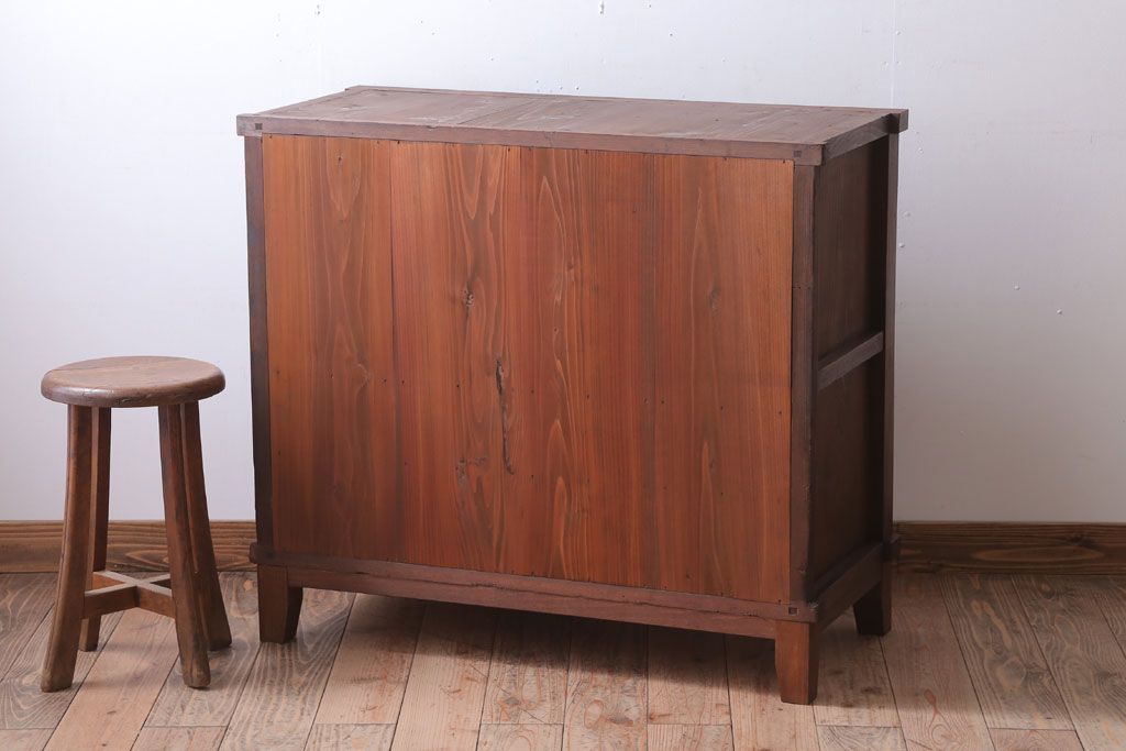 アンティーク家具　和製アンティーク　脚付き!前面欅材のモールガラス引き戸収納棚(サイドボード)