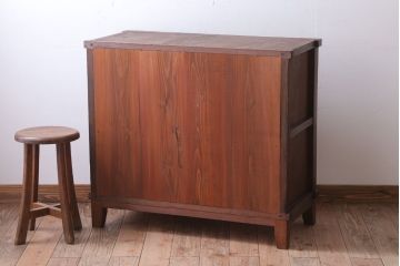 アンティーク家具　和製アンティーク　脚付き!前面欅材のモールガラス引き戸収納棚(サイドボード)