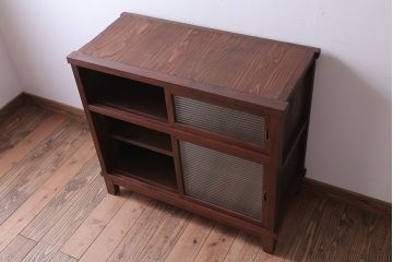 アンティーク家具　和製アンティーク　脚付き!前面欅材のモールガラス引き戸収納棚(サイドボード)(2)