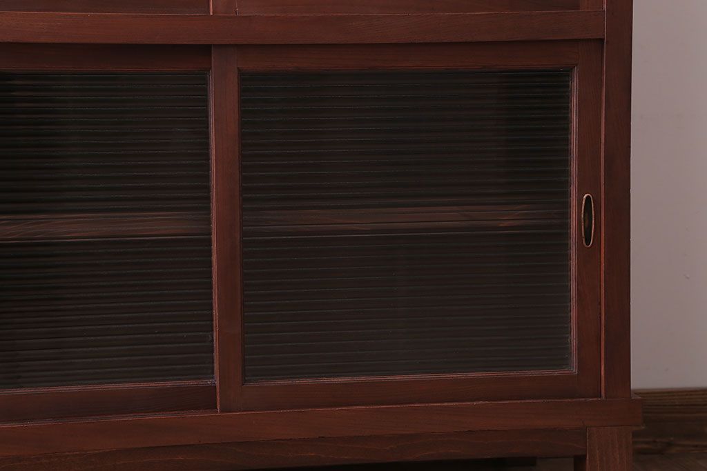 アンティーク家具　和製アンティーク　脚付き!前面欅材のモールガラス引き戸収納棚(サイドボード)(2)