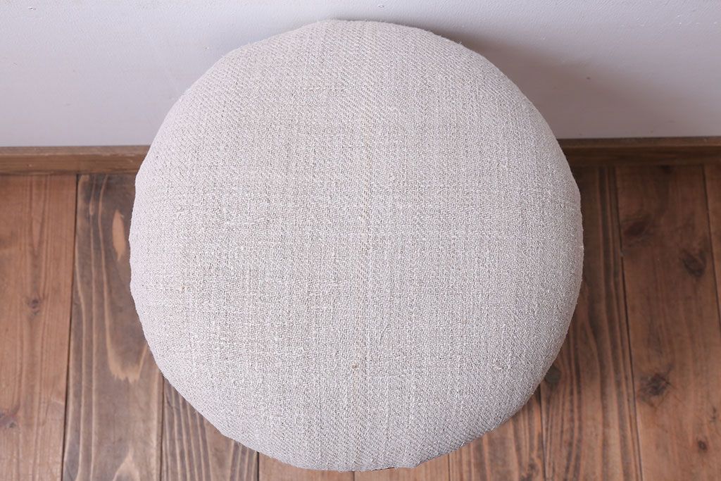 アンティーク家具　和製アンティーク　古いブナ材の小さなクッション座面丸スツール