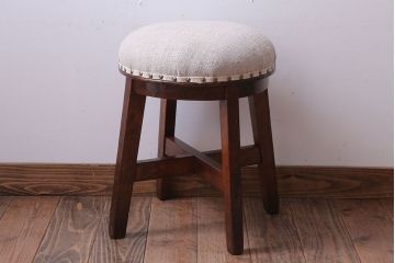 アンティーク家具　和製アンティーク　古いブナ材の小さなクッション座面丸スツール