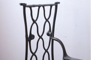 アンティーク家具　アンティーク　DIYにぴったり!おしゃれなシンガーミシンの鉄脚
