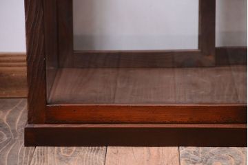 アンティーク家具　和製アンティーク　古い木製の背が低いガラスケース(ショーケース)