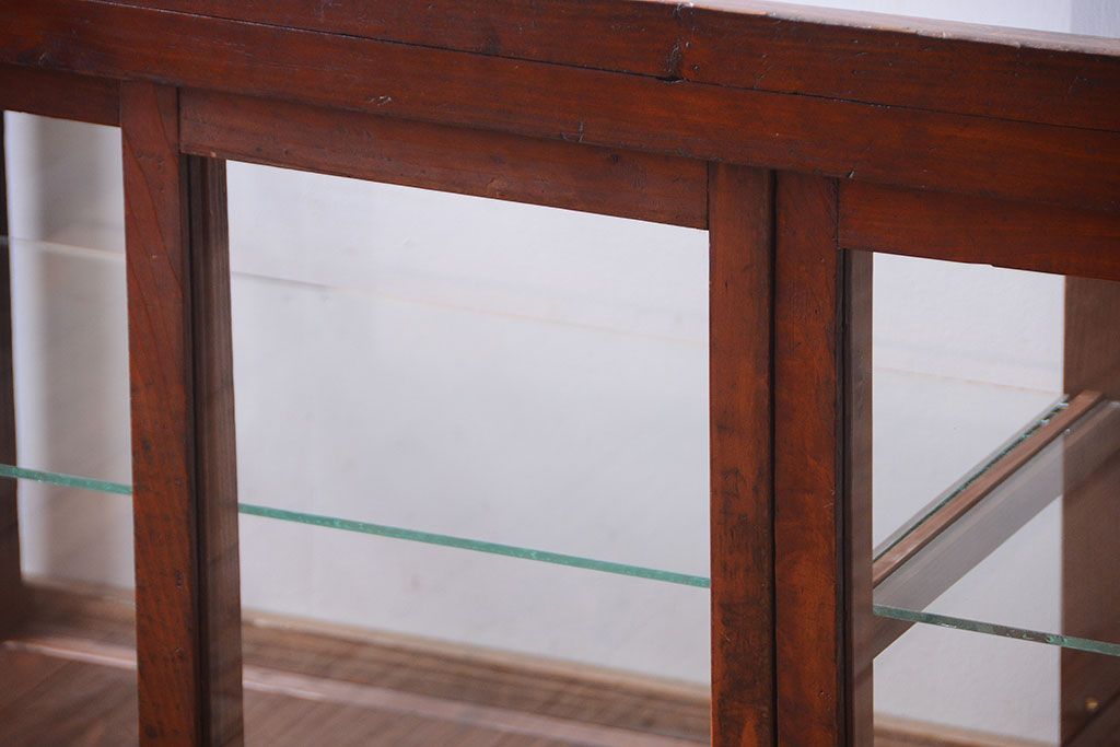 アンティーク家具　和製アンティーク　古い木製の背が低いガラスケース(ショーケース)