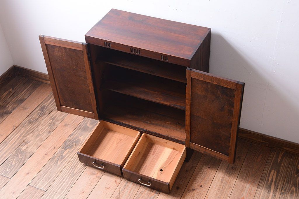 レトロ家具　昭和レトロ　古い木の小ぶりなアンティーク本箱