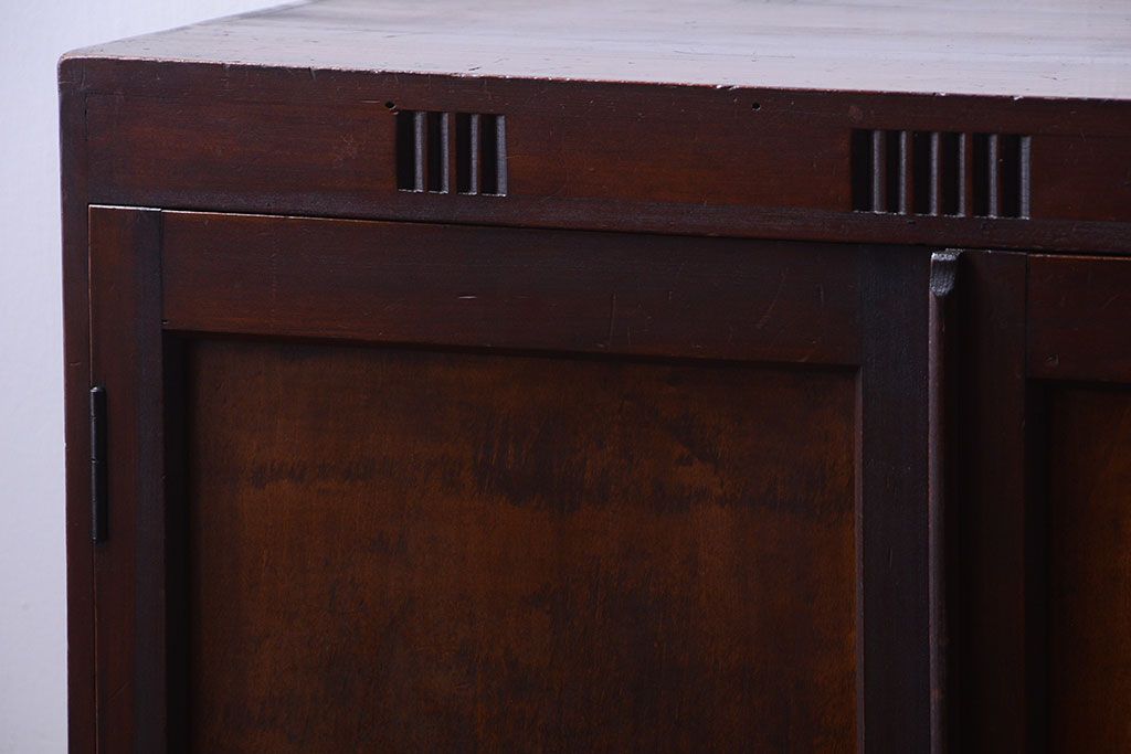 レトロ家具　昭和レトロ　古い木の小ぶりなアンティーク本箱