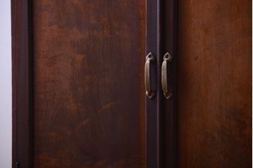 レトロ家具　昭和レトロ　古い木の小ぶりなアンティーク本箱