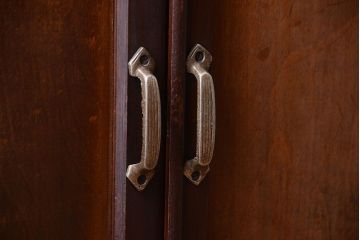 レトロ家具　昭和レトロ　古い木の小ぶりなアンティーク本箱