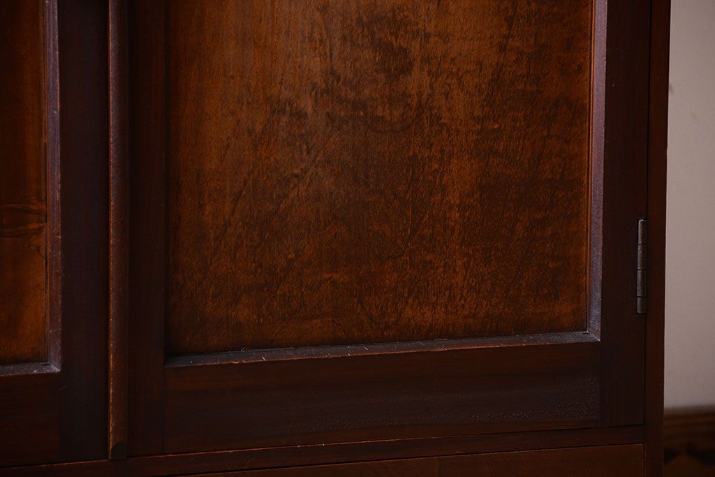 レトロ家具　昭和レトロ　古い木の小ぶりなアンティーク本箱