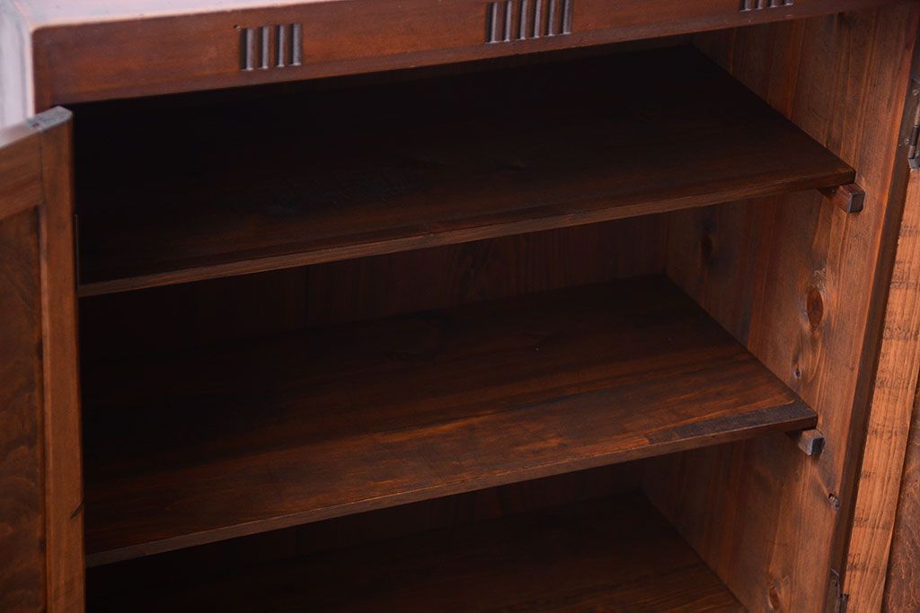 レトロ家具　昭和レトロ　古い木の小ぶりなアンティーク本箱