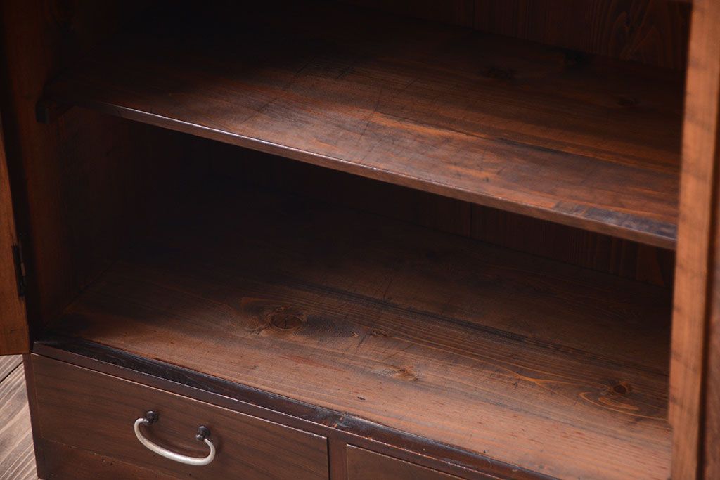 レトロ家具　昭和レトロ　古い木の小ぶりなアンティーク本箱