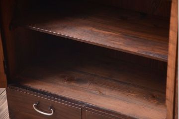 レトロ家具　昭和レトロ　古い木の小ぶりなアンティーク本箱