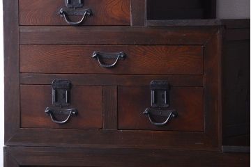 アンティーク家具　古民具・骨董　前板欅材!縦桟引き戸付きのアンティーク階段箪笥