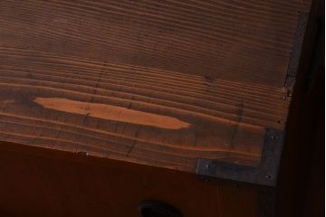 アンティーク家具　古民具・骨董　シンプルな金具のアンティーク時代箪笥ローボード
