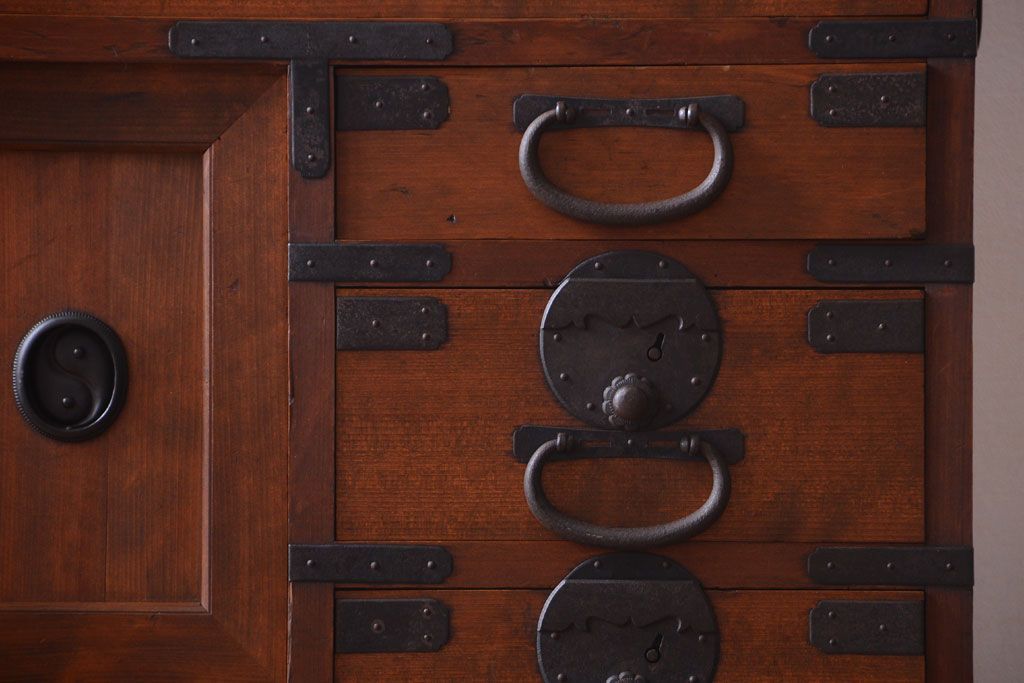 アンティーク家具　古民具・骨董　檜材 大正期のアンティーク帳場箪笥