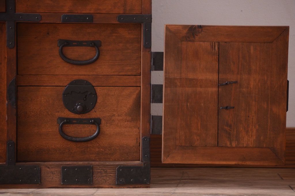 アンティーク家具　古民具・骨董　檜材 大正期のアンティーク帳場箪笥