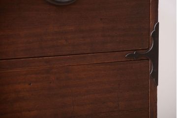 アンティーク家具　古民具・骨董　上品な金具のアンティーク衣装箪笥ローボード(時代箪笥)(1)