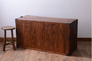 アンティーク家具　古民具・骨董　上品な金具のアンティーク衣装箪笥ローボード(時代箪笥)(2)