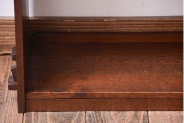 レトロ家具　昭和レトロ　透かし彫り!古い栓材のアンティーク本棚