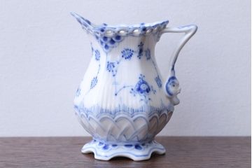 アンティーク雑貨　中古　ROYAL COPENHAGEN(ロイヤルコペンハーゲン)　BLUE FLUTED FULL LACE(ブルーフルーテッド・フルレース)　クリーマー(洋食器)
