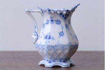 アンティーク雑貨　中古　ROYAL COPENHAGEN(ロイヤルコペンハーゲン)　BLUE FLUTED FULL LACE(ブルーフルーテッド・フルレース)　クリーマー(洋食器)
