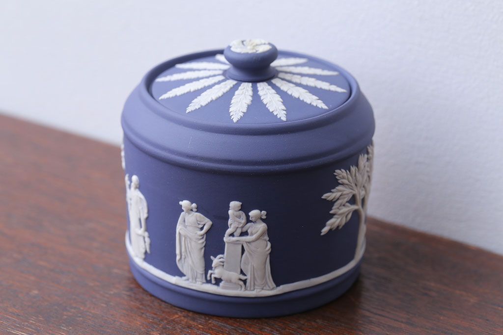 アンティーク　ウェッジウッド　小物入れ ウェッジウッド ジャスパー 小物入れ ラウンドボックス 黒 葡萄