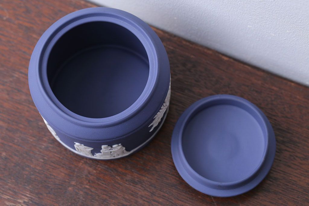 アンティーク雑貨　中古　イギリスWedgwood(ウェッジウッド)　ジャスパー　ポーランドブルー　小物入れ