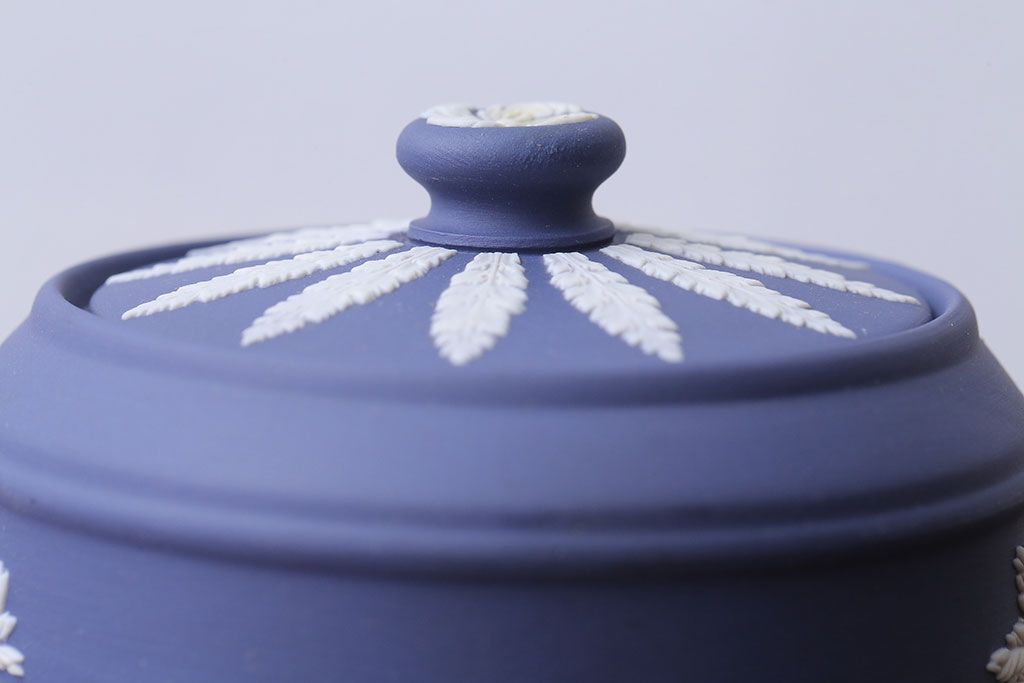 アンティーク雑貨　中古　イギリスWedgwood(ウェッジウッド)　ジャスパー　ポーランドブルー　小物入れ