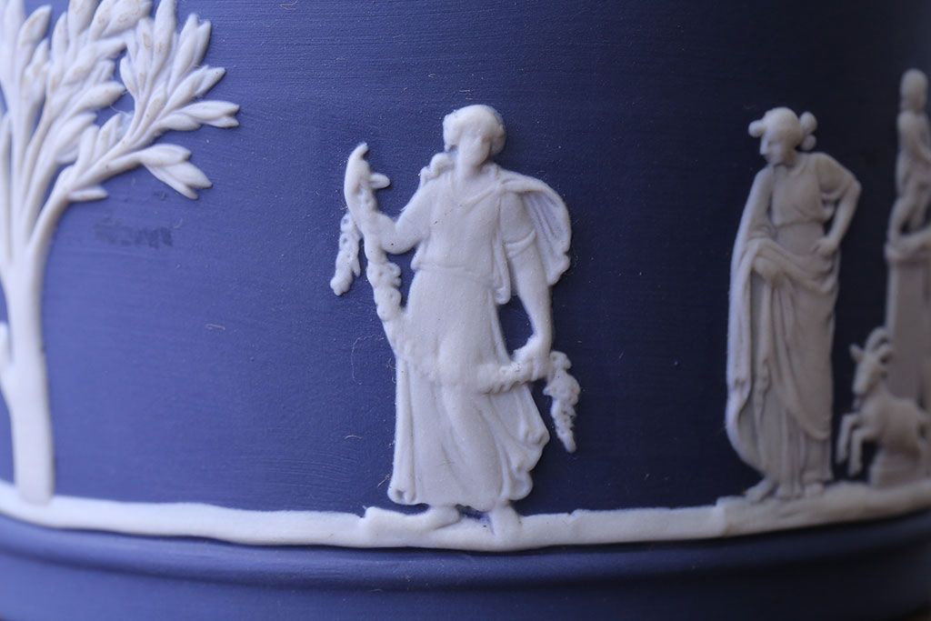 アンティーク雑貨　中古　イギリスWedgwood(ウェッジウッド)　ジャスパー　ポーランドブルー　小物入れ