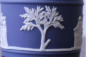 アンティーク雑貨　中古　イギリスWedgwood(ウェッジウッド)　ジャスパー　ポーランドブルー　小物入れ