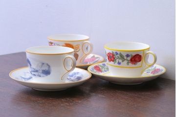 アンティーク雑貨　中古　イギリスMINTON(ミントン)　Peonies・poppies・blue landscape　カップ&ソーサー3客セット(洋食器)