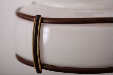 和製アンティーク　乳白色ガラスシェードの昭和レトロな天井照明