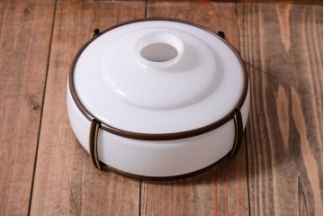 和製アンティーク　乳白色ガラスシェードの昭和レトロな天井照明