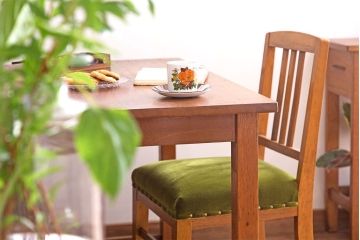 アンティーク家具　和製アンティーク　ナラ材製!モスグリーン座面のシンプルチェア
