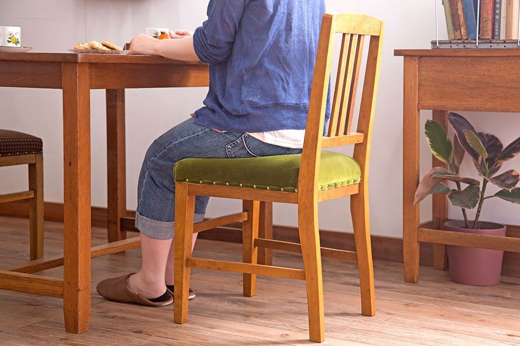 アンティーク家具　和製アンティーク　ナラ材製!モスグリーン座面のシンプルチェア